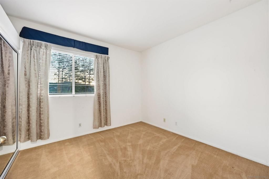 Image 39 of property listing at 516 Camino Bailen, Escondido, CA 92029