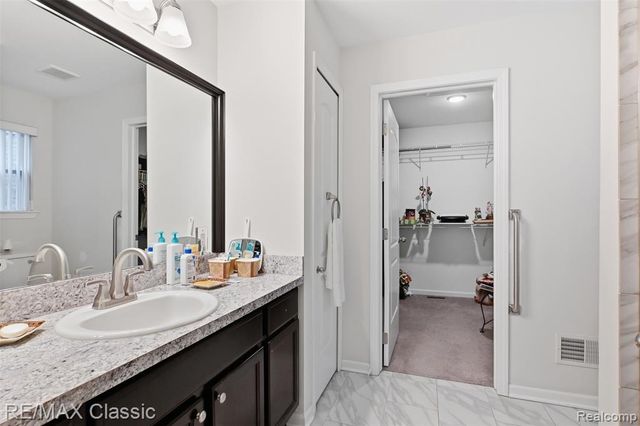 9260 Liberty Court, Livonia, MI 48150