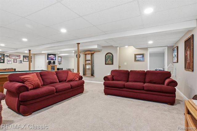 9260 Liberty Court, Livonia, MI 48150