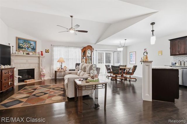 9260 Liberty Court, Livonia, MI 48150