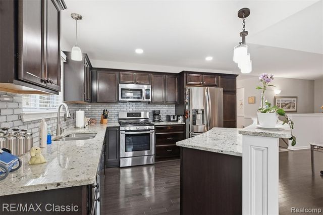 9260 Liberty Court, Livonia, MI 48150