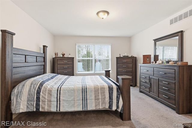 9260 Liberty Court, Livonia, MI 48150