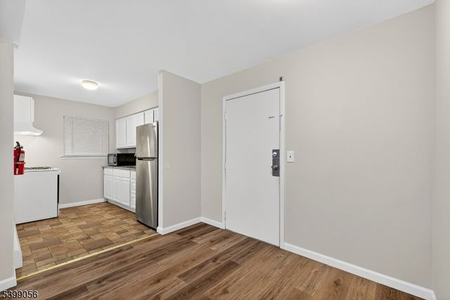 401 Us Highway 22 D, North Plainfield Boro, NJ 07060