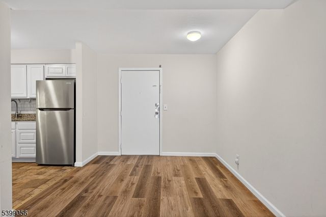 401 Us Highway 22 D, North Plainfield Boro, NJ 07060