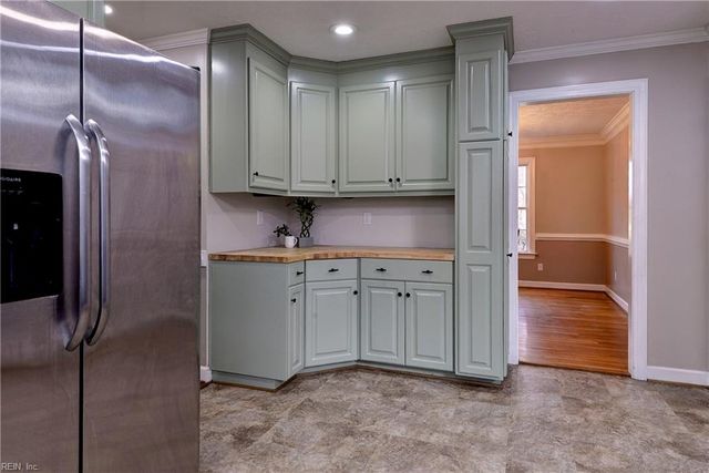 3592 Woodstock RD, Gloucester, VA 23061