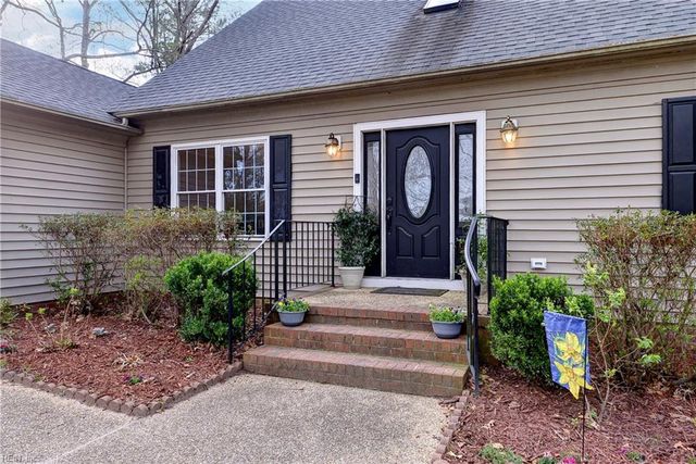 3592 Woodstock RD, Gloucester, VA 23061