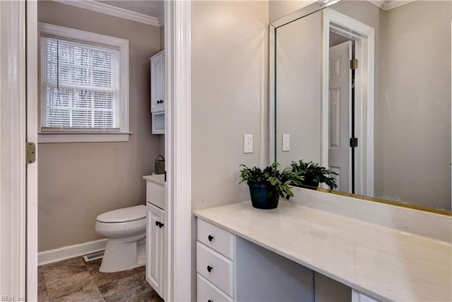 3592 Woodstock RD, Gloucester, VA 23061