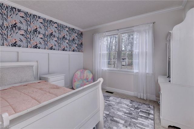 3592 Woodstock RD, Gloucester, VA 23061