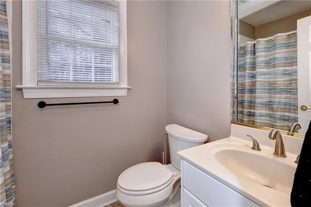 3592 Woodstock RD, Gloucester, VA 23061