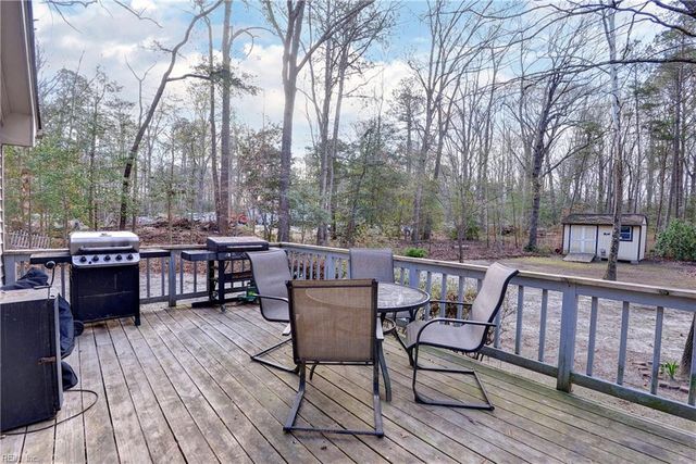 3592 Woodstock RD, Gloucester, VA 23061