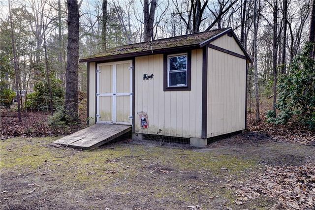 3592 Woodstock RD, Gloucester, VA 23061