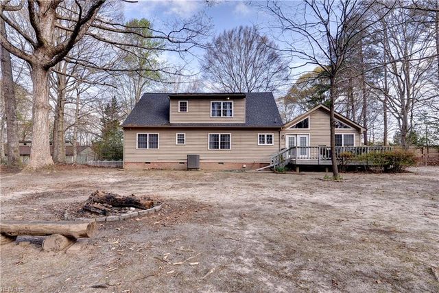 3592 Woodstock RD, Gloucester, VA 23061