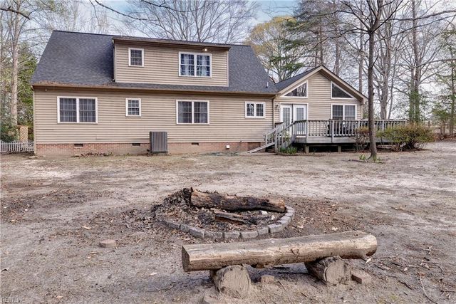 3592 Woodstock RD, Gloucester, VA 23061