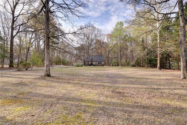 3592 Woodstock RD, Gloucester, VA 23061