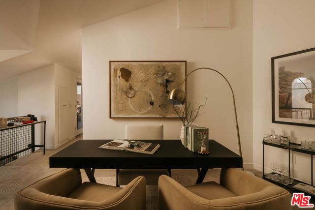 2027 Oakwood Avenue, Los Angeles, CA 90291