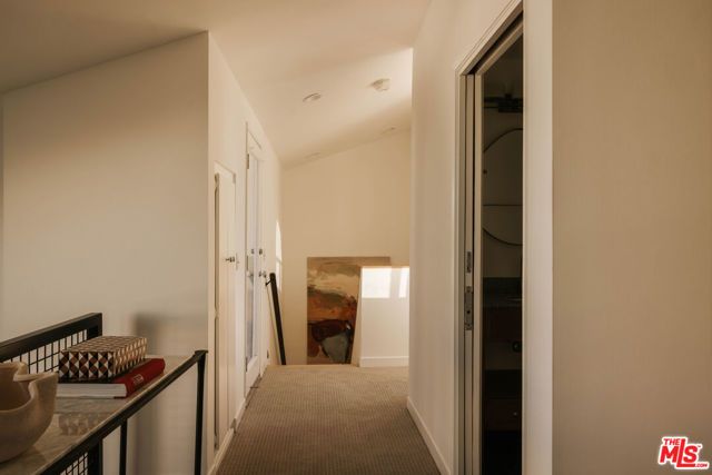 2027 Oakwood Avenue, Los Angeles, CA 90291