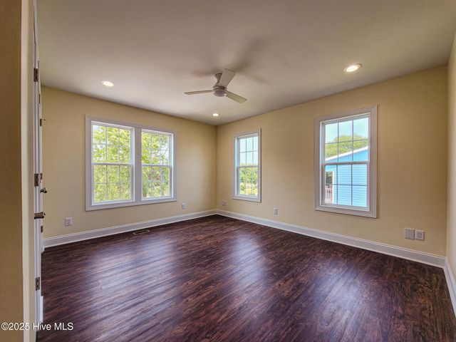 170 Grandview Drive, Sneads Ferry, NC 28460