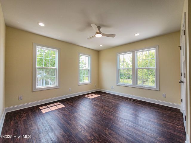 170 Grandview Drive, Sneads Ferry, NC 28460