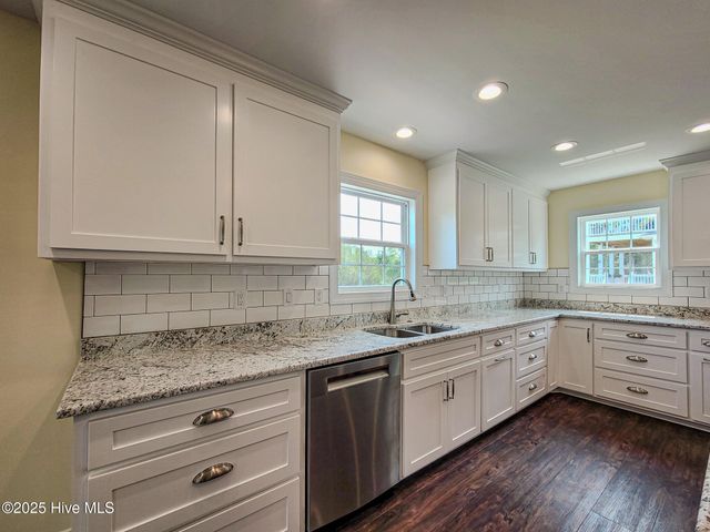 170 Grandview Drive, Sneads Ferry, NC 28460