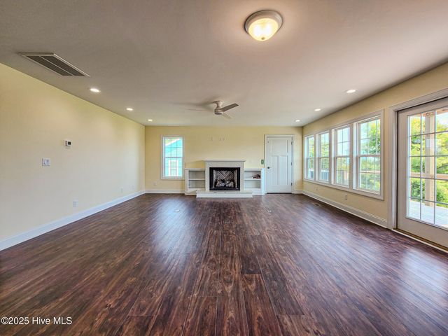 170 Grandview Drive, Sneads Ferry, NC 28460
