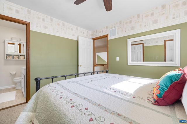 5485 JAMESTOWN CT, Crozet, VA 22932