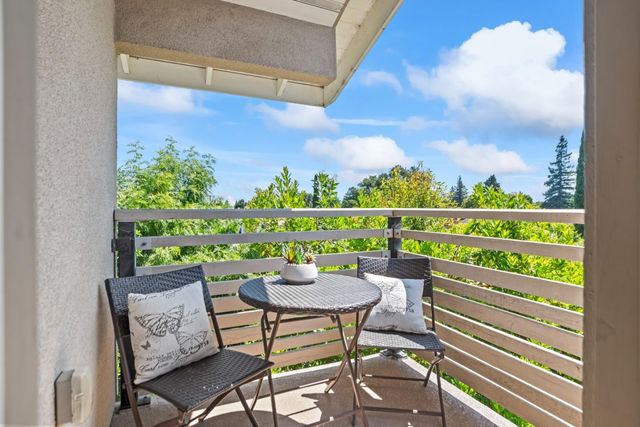411 Brassinga Court, Palo Alto, CA 94306