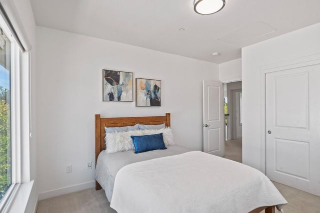 411 Brassinga Court, Palo Alto, CA 94306