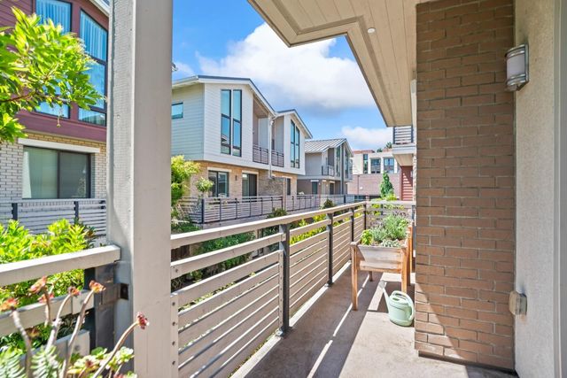 411 Brassinga Court, Palo Alto, CA 94306