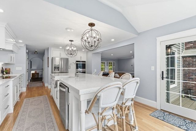 64 Jenkins Rd, Andover, MA 01810