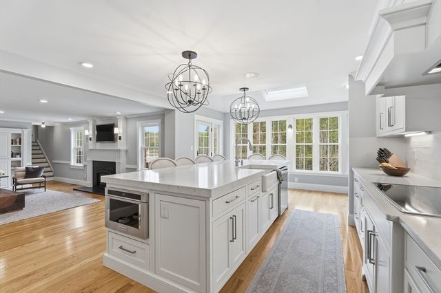 64 Jenkins Rd, Andover, MA 01810