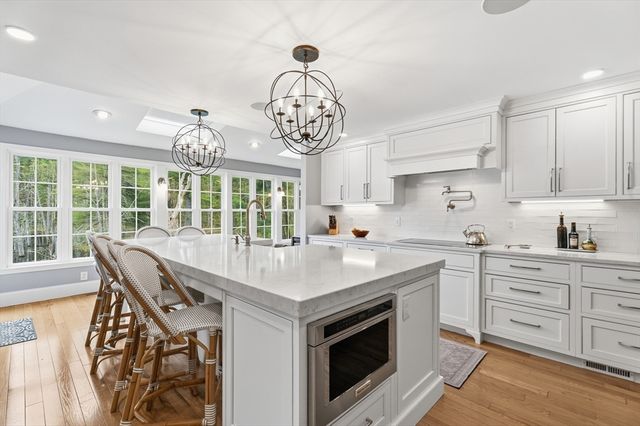 64 Jenkins Rd, Andover, MA 01810