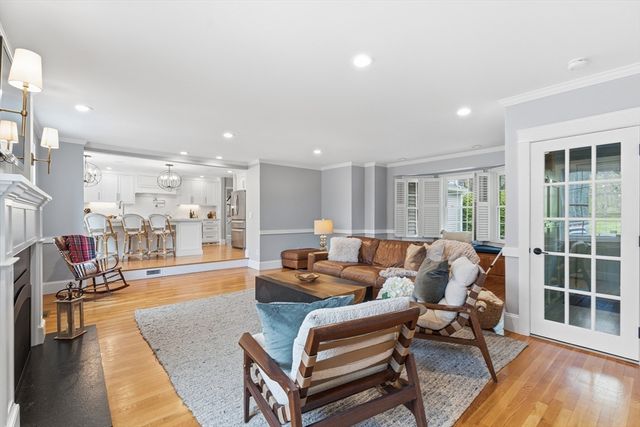 64 Jenkins Rd, Andover, MA 01810