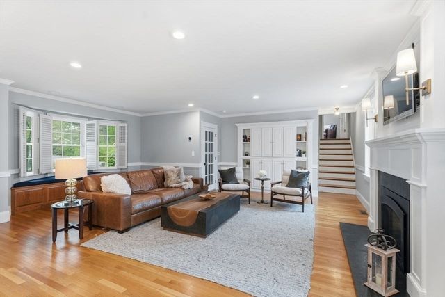 64 Jenkins Rd, Andover, MA 01810