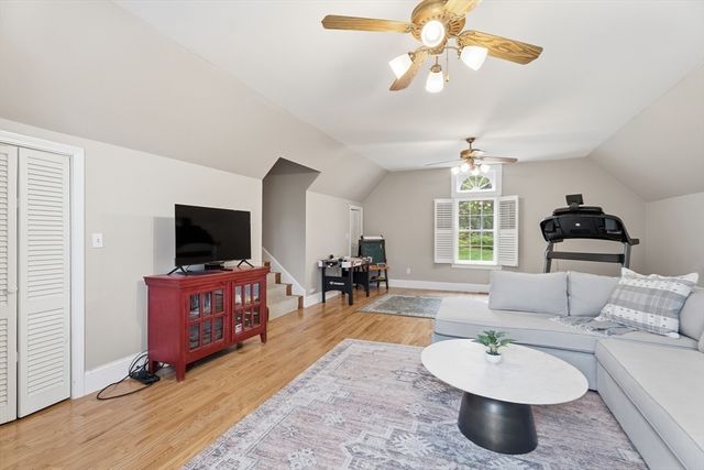 64 Jenkins Rd, Andover, MA 01810