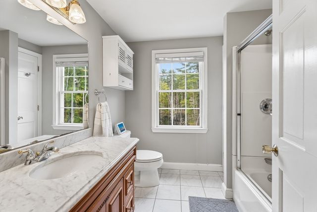 64 Jenkins Rd, Andover, MA 01810