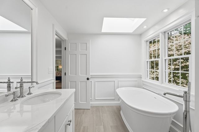 64 Jenkins Rd, Andover, MA 01810
