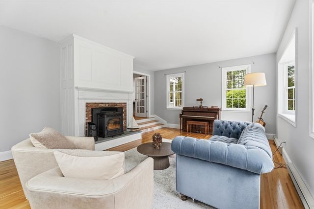 64 Jenkins Rd, Andover, MA 01810