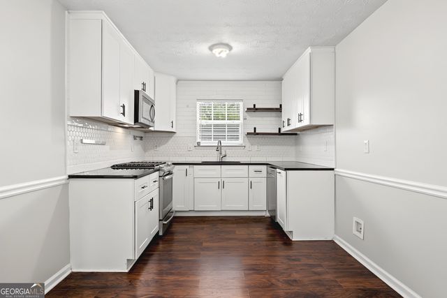 310 Parkview Place Drive, Mcdonough, GA 30253