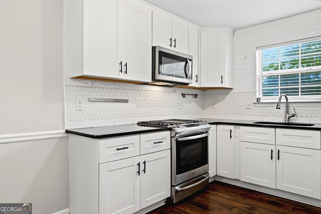 310 Parkview Place Drive, Mcdonough, GA 30253