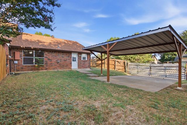 2901 Kathleen Lane, Euless, TX 76039