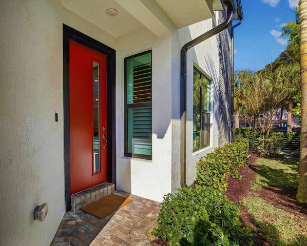 770 NW 82nd Terrace, Plantation, FL 33324