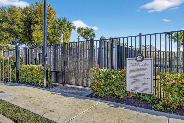 770 NW 82nd Terrace, Plantation, FL 33324