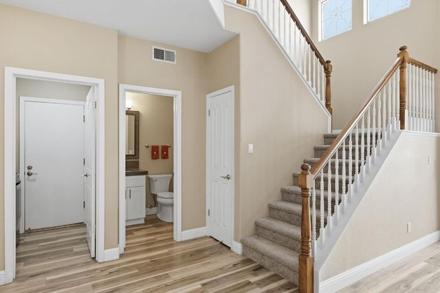 5120 De La Rosa Dr, Rocklin, CA 95765