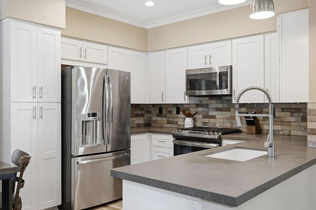 5120 De La Rosa Dr, Rocklin, CA 95765