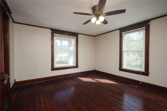 7798 3rd Street, Higginsville, MO 64037