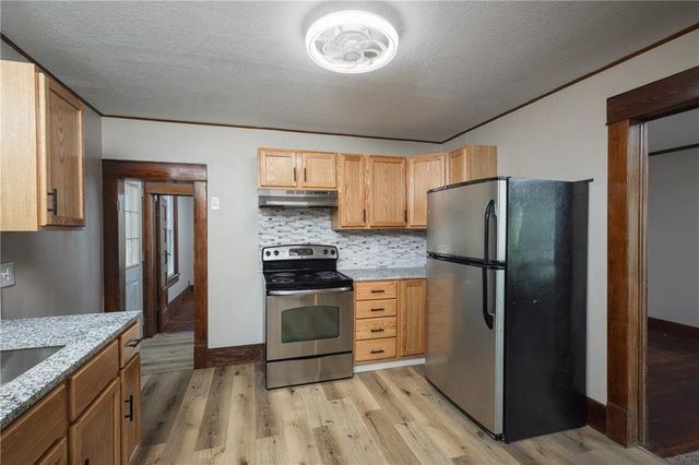 7798 3rd Street, Higginsville, MO 64037