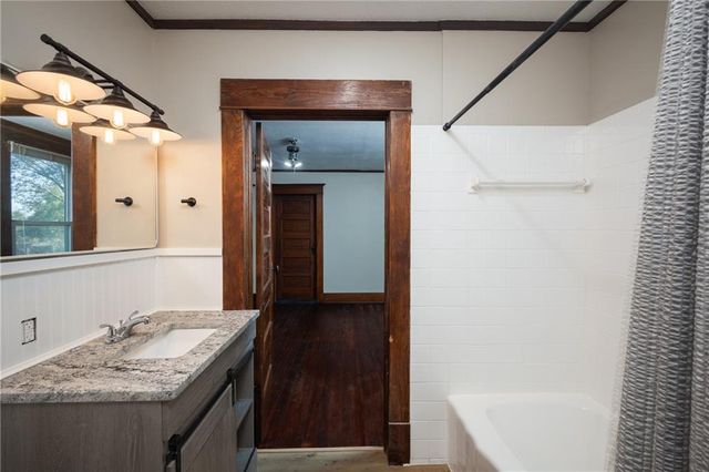 7798 3rd Street, Higginsville, MO 64037