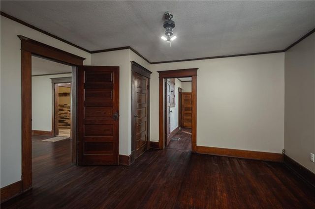 7798 3rd Street, Higginsville, MO 64037