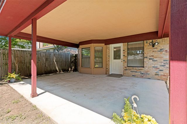 1065 Green Ridge Terrace, Saginaw, TX 76179