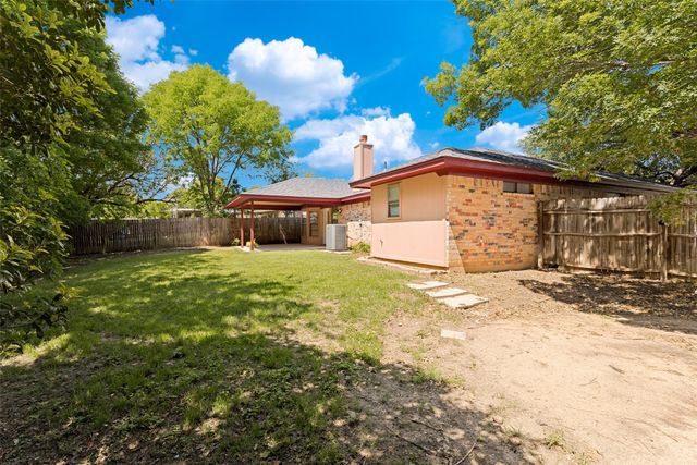 1065 Green Ridge Terrace, Saginaw, TX 76179